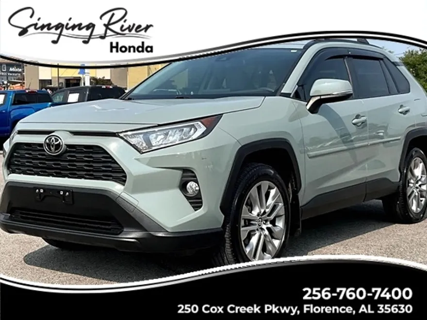 2021 Toyota RAV4 XLE Premium photo 1