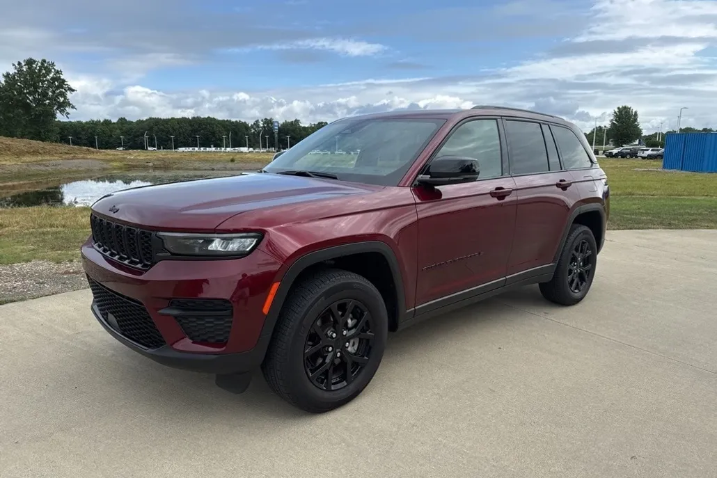 2024 Jeep Grand Cherokee Altitude X photo 1