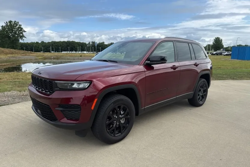 2024 Jeep Grand Cherokee Altitude X photo 1