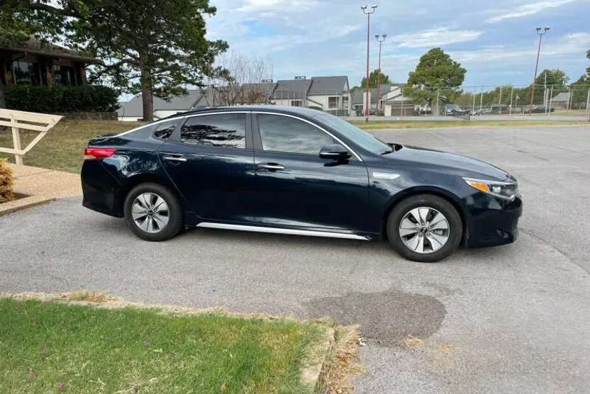 2018 Kia Optima Hybrid Premium photo 1