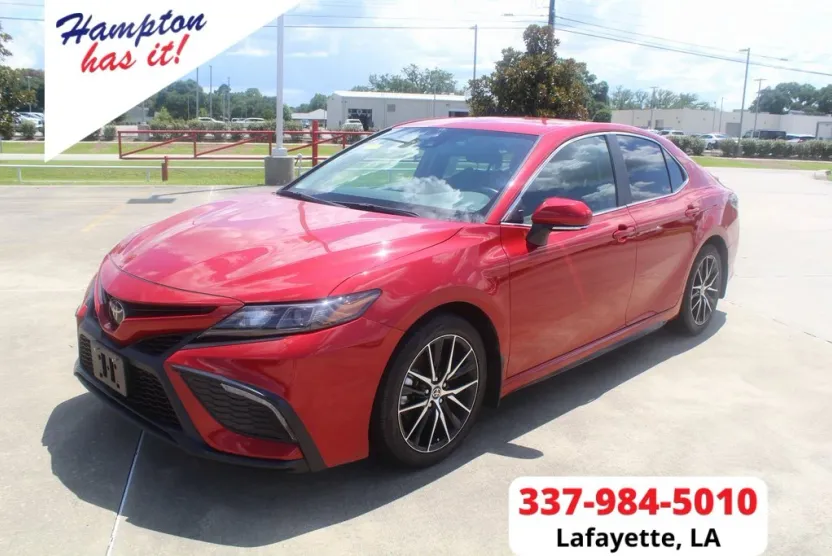 2023 Toyota Camry SE photo 1
