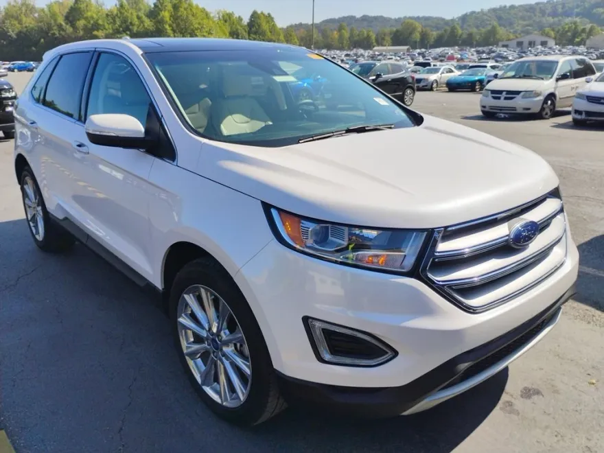 2018 Ford Edge Titanium photo 1