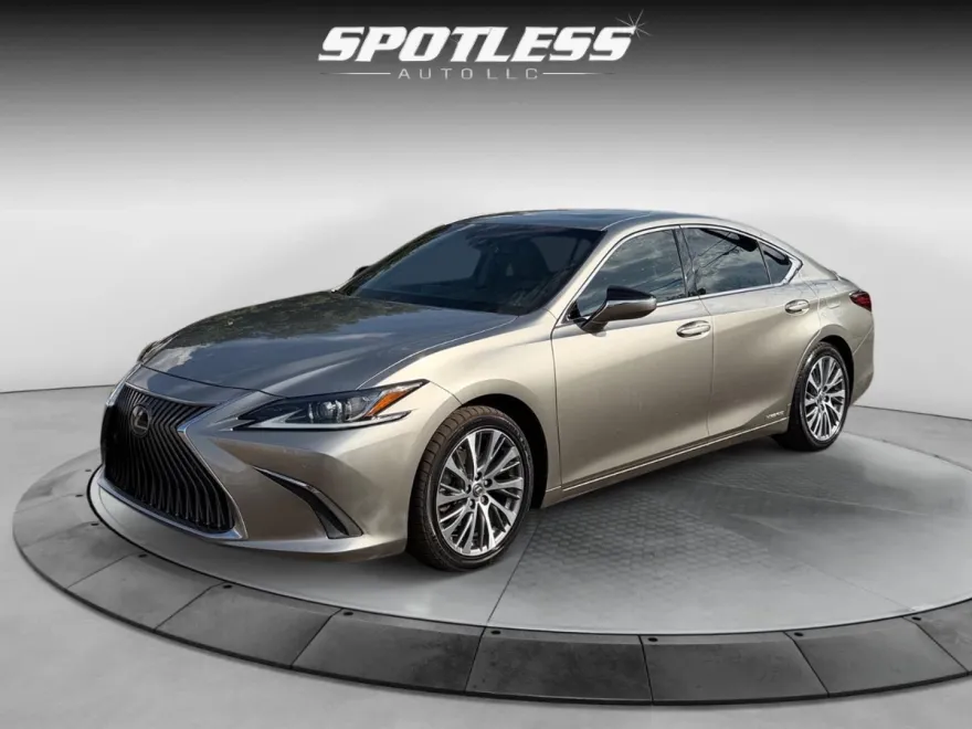 2020 Lexus ES 300h Premium photo 1