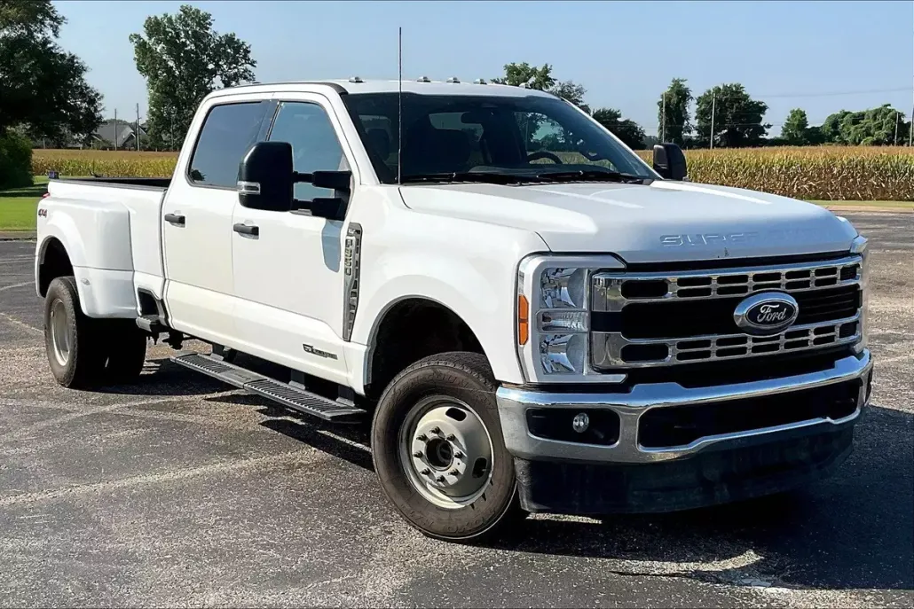 2024 Ford F-350 XLT photo 1