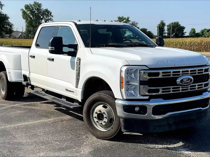 2024 Ford F-350 XLT photo 1