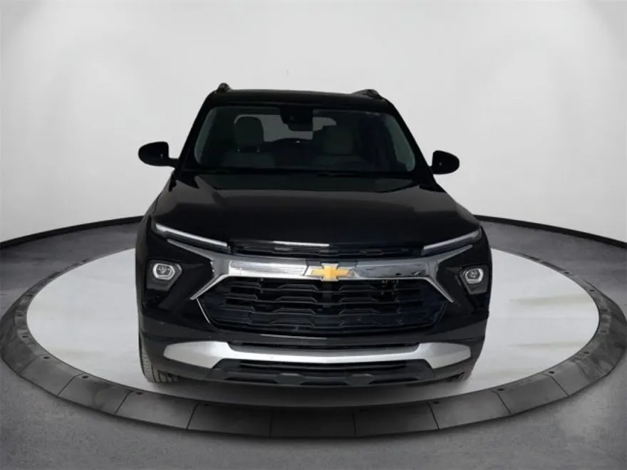 2024 Chevrolet Trailblazer LT photo 1