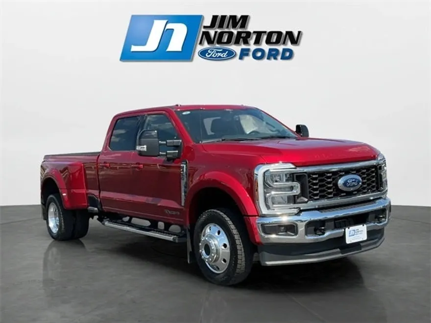 2024 Ford F-450 photo 1