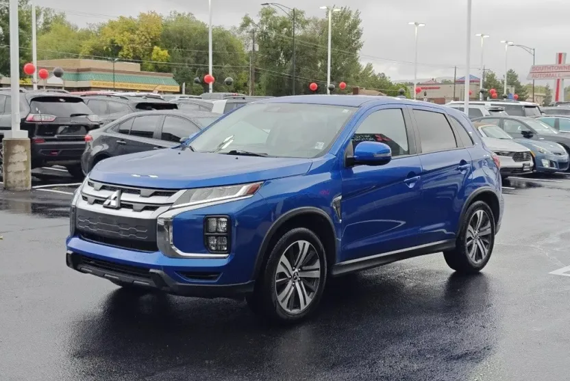 2021 Mitsubishi Outlander Sport SE photo 1