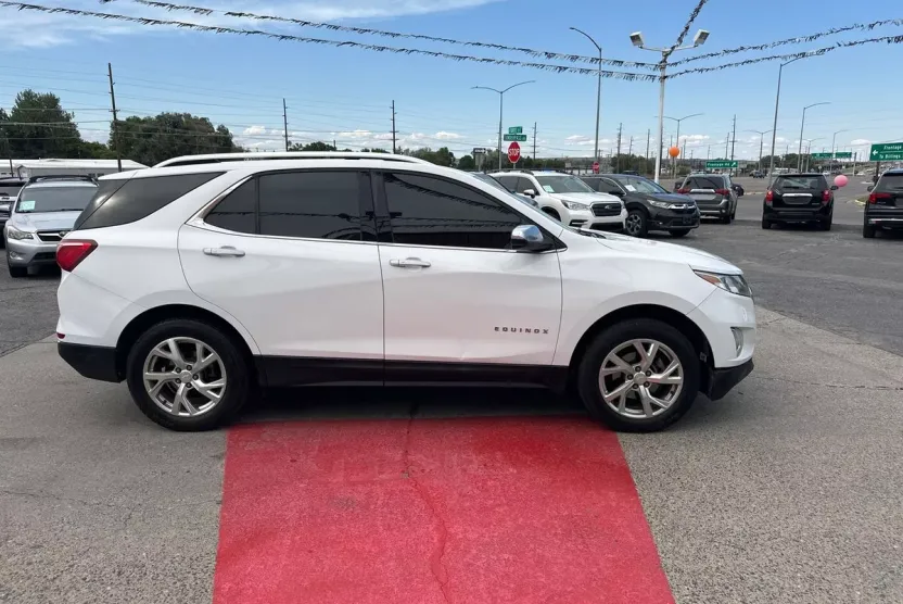 2018 Chevrolet Equinox Premier photo 1