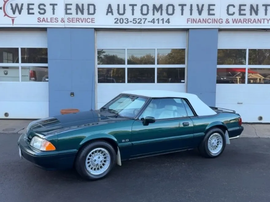1990 Ford Mustang LX photo 1