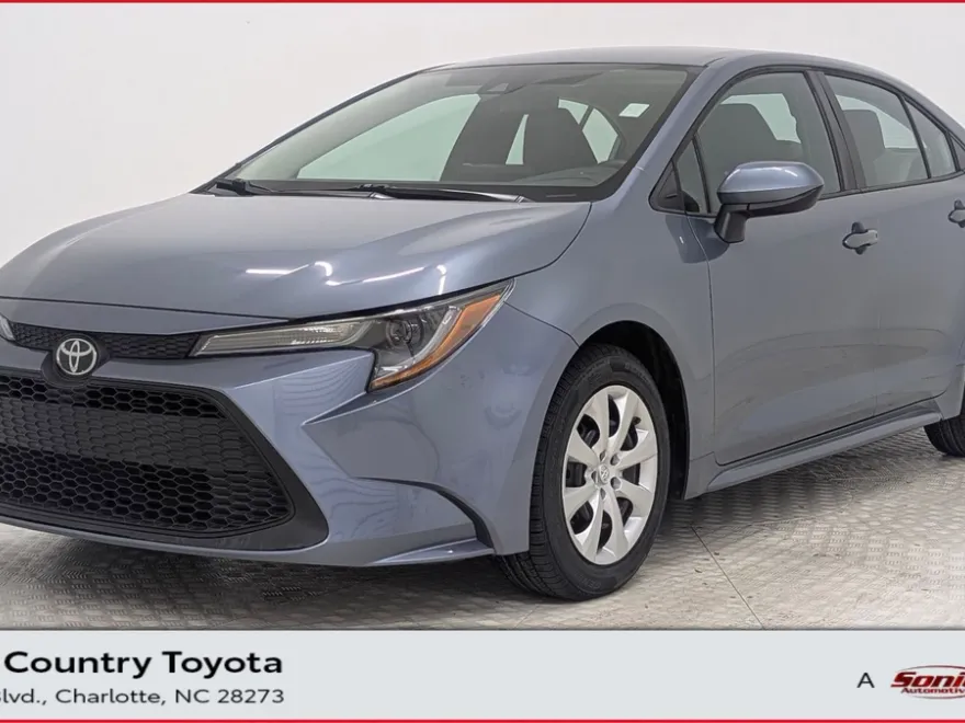 2022 Toyota Corolla LE photo 1