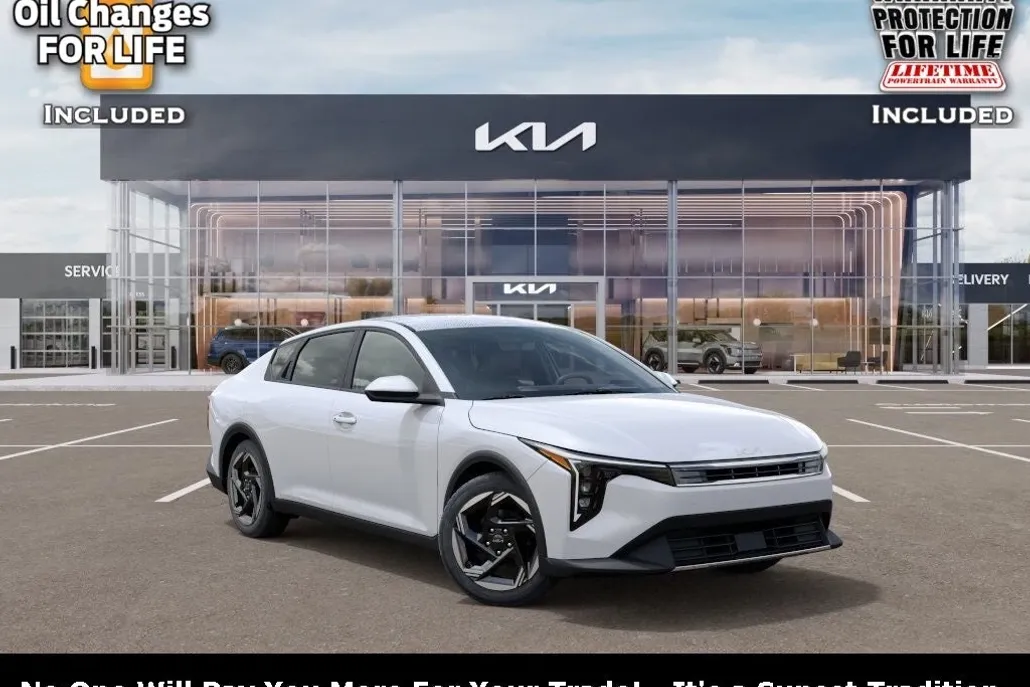 2025 Kia K4 EX photo 1