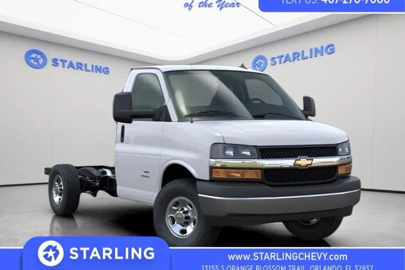 2025 Chevrolet Express Cutaway 3500 photo 1