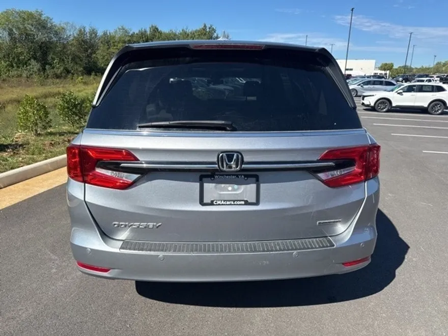2022 Honda Odyssey Touring photo 1