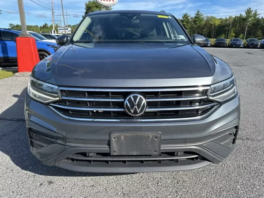 2022 Volkswagen Tiguan S photo 1