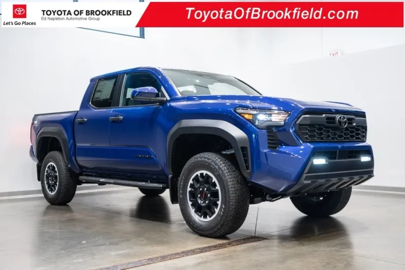 2025 Toyota Tacoma TRD Off-Road photo 1