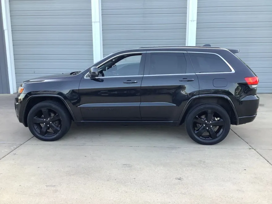2015 Jeep Grand Cherokee Altitude photo 1