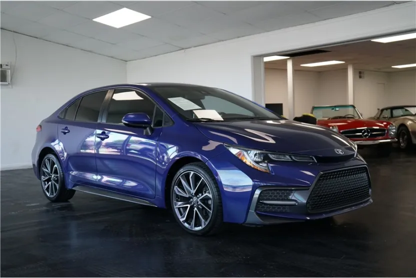 2020 Toyota Corolla SE photo 1