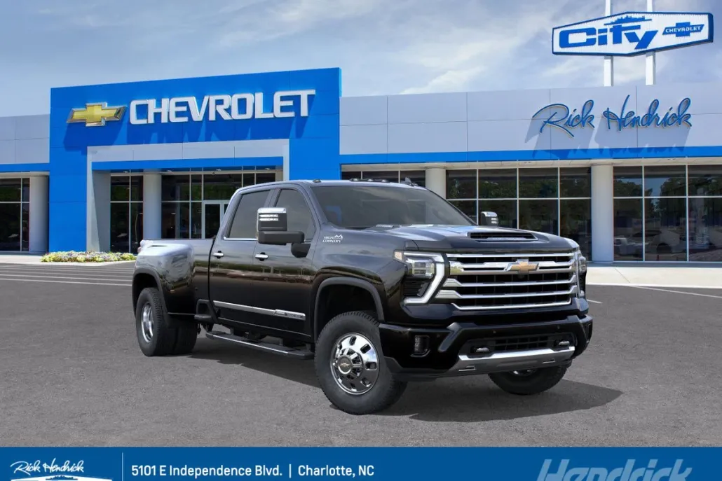 2026 Chevrolet Silverado 3500HD High Country photo 1