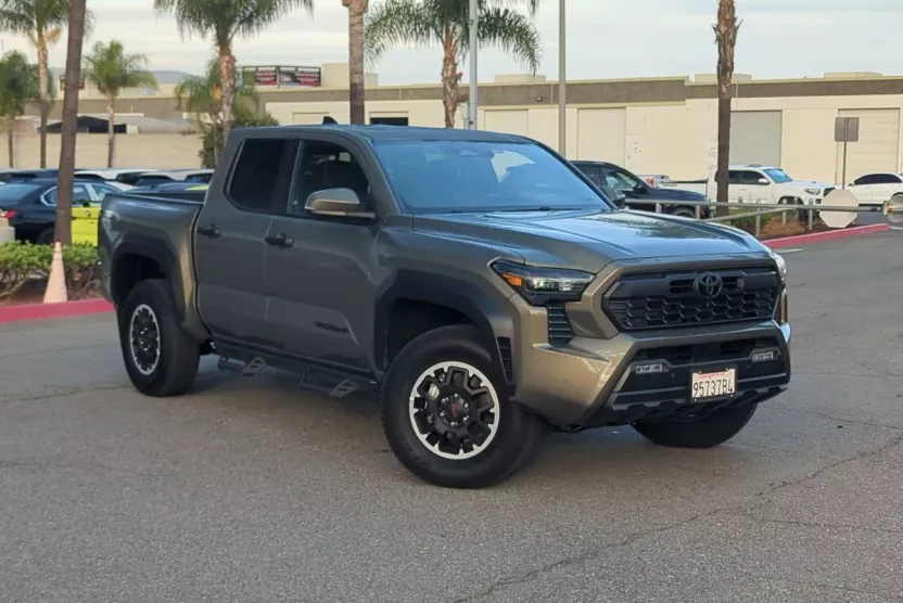 2024 Toyota Tacoma TRD photo 1