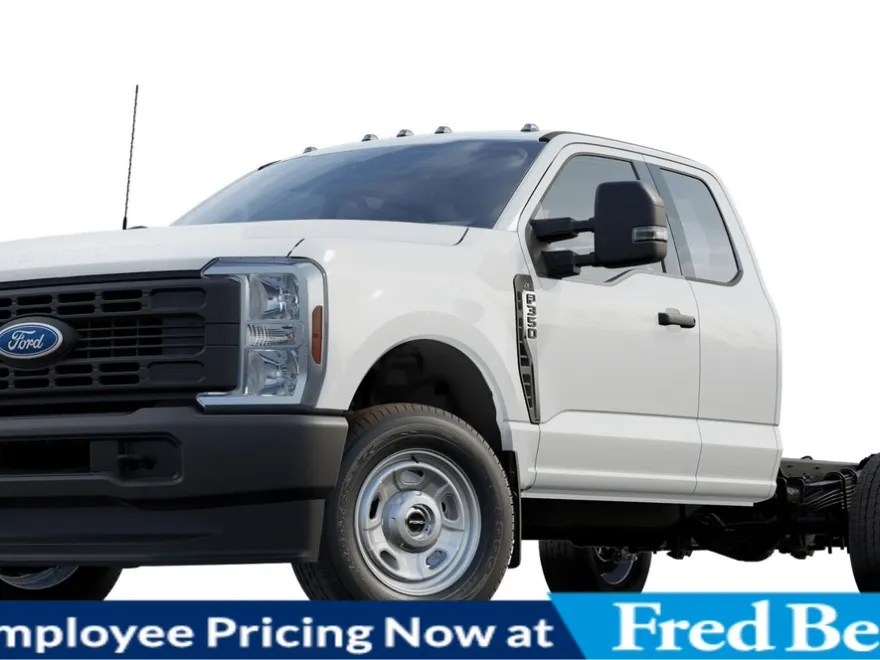 2025 Ford F-350 XL photo 1