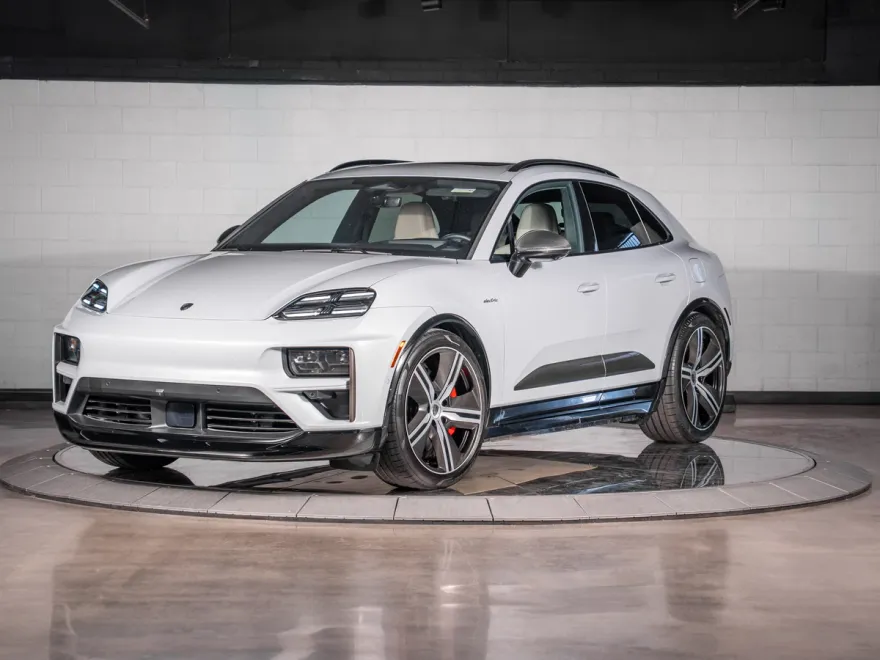 2024 Porsche Macan Electric Turbo S photo 1