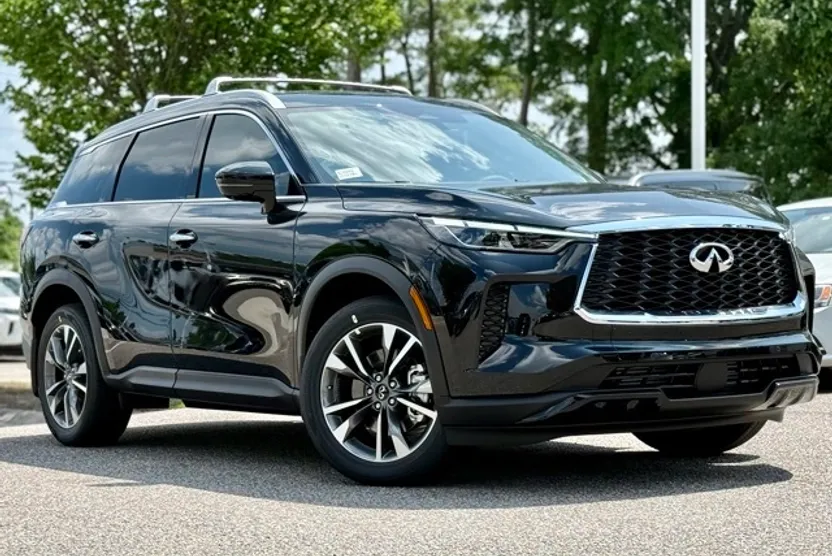 2025 Infiniti QX60 Luxe photo 1