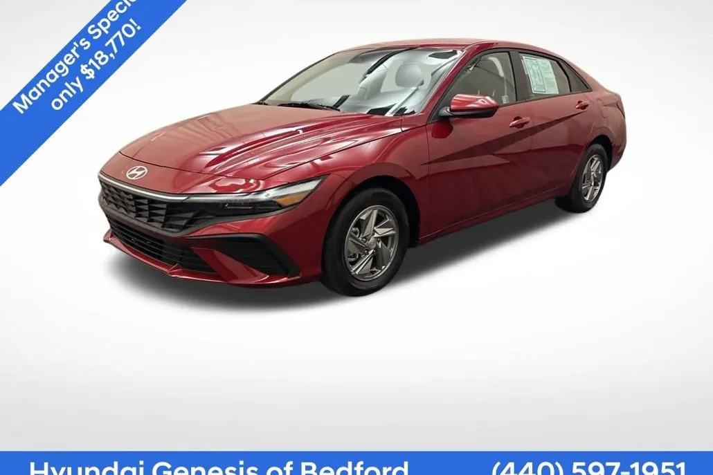 2025 Hyundai Elantra SE photo 1