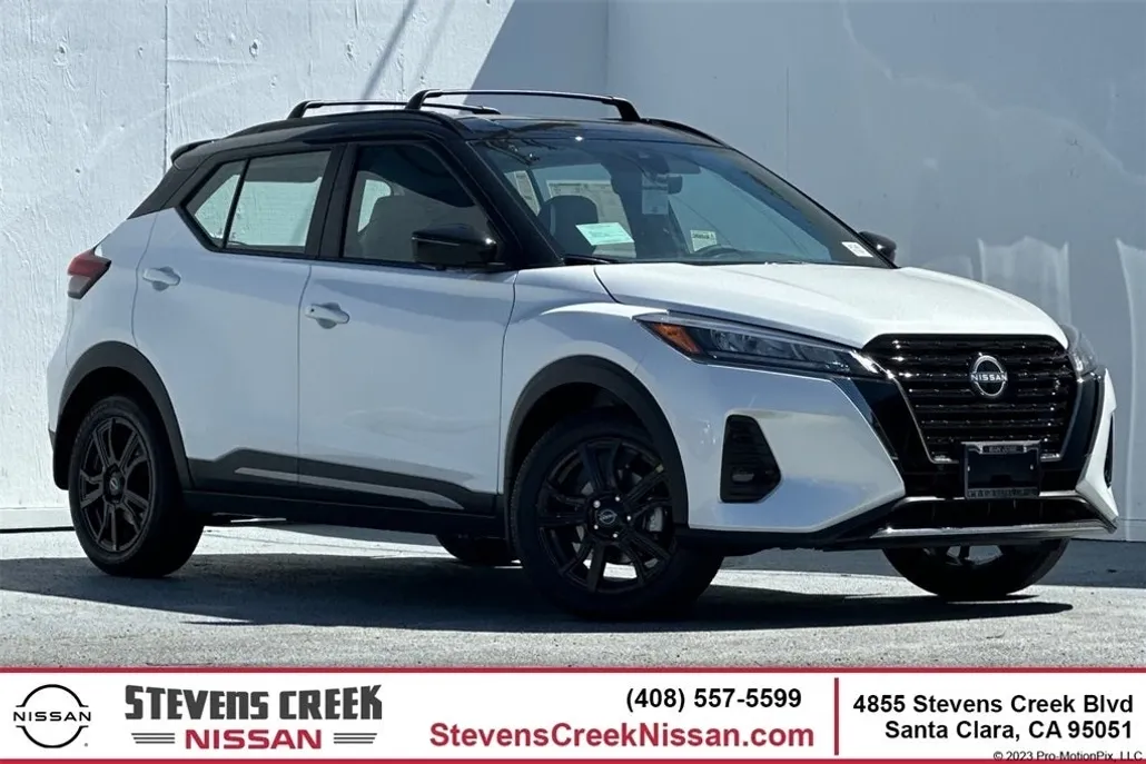 2024 Nissan Kicks SR photo 1