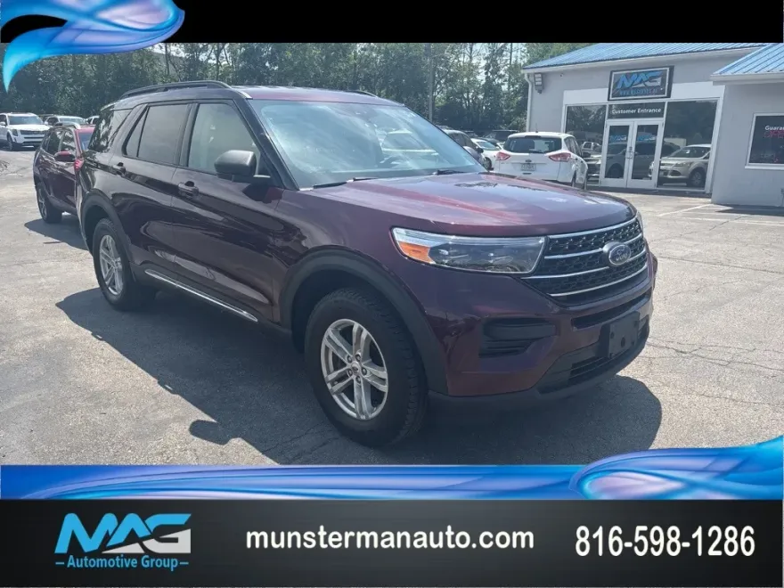 2022 Ford Explorer XLT photo 1