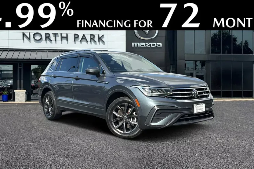 2023 Volkswagen Tiguan SE photo 1