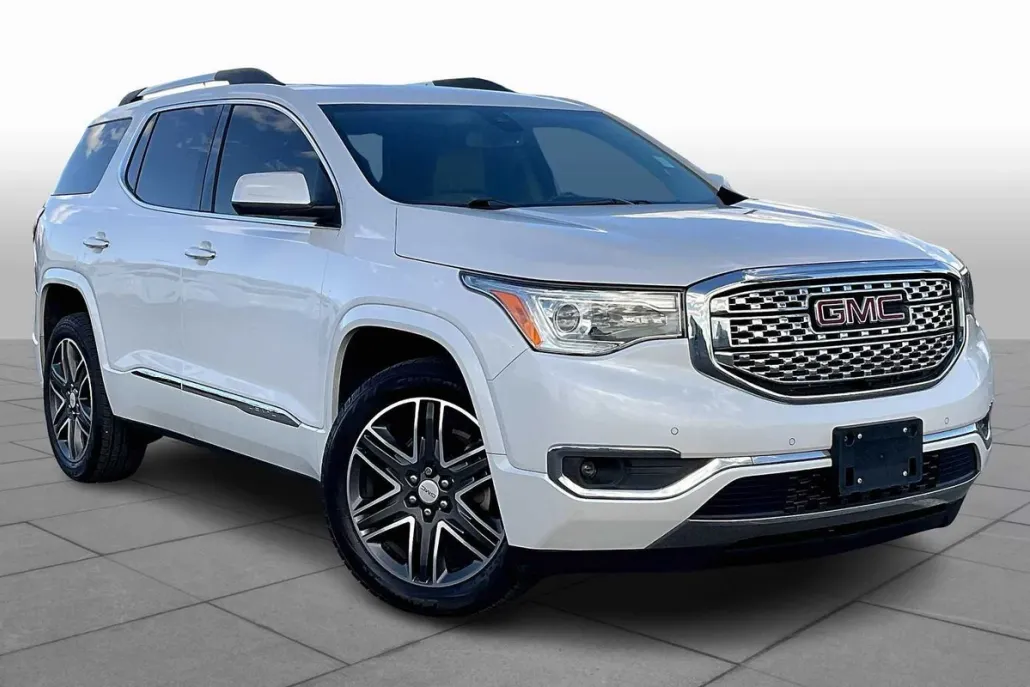 2017 Gmc Acadia Denali photo 1