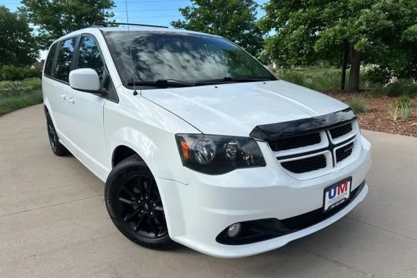 2019 Dodge Grand Caravan GT photo 1