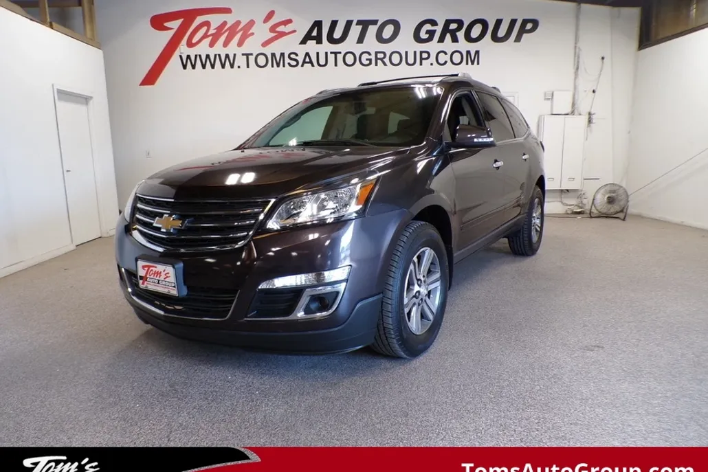 2017 Chevrolet Traverse 1LT photo 1