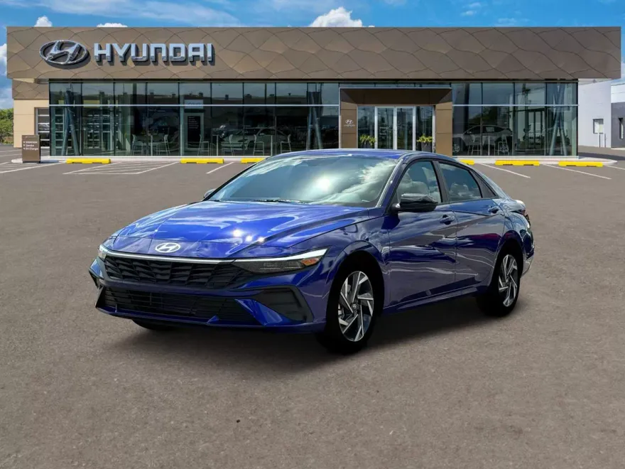 2025 Hyundai Elantra SEL Sport photo 1