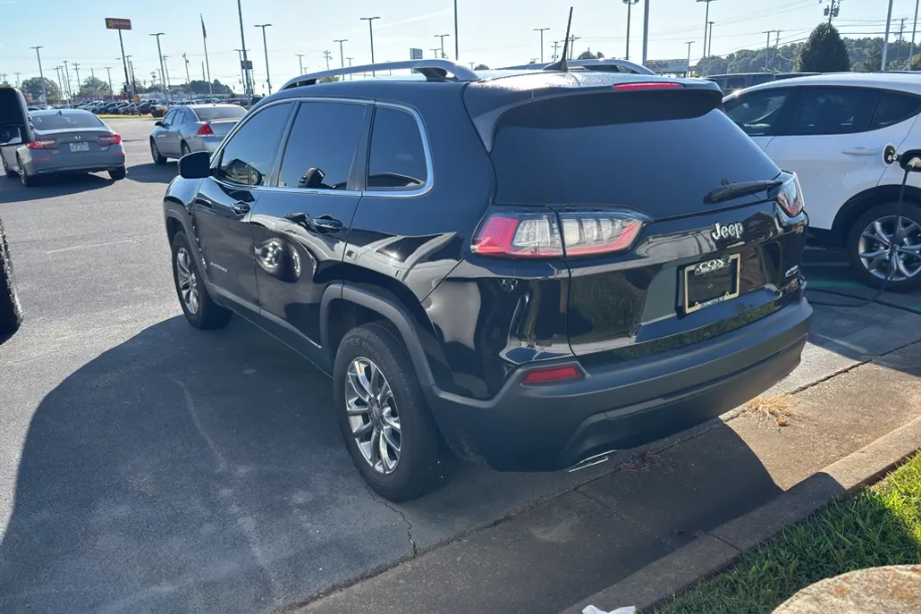 2019 Jeep Cherokee Latitude photo 1