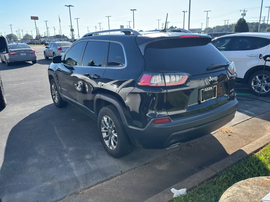 2019 Jeep Cherokee Latitude photo 1