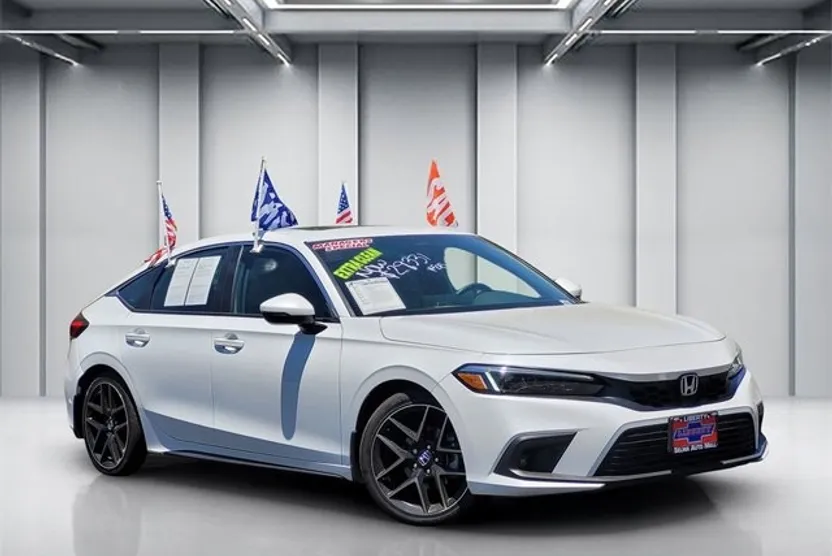 2023 Honda Civic Hatchback Sport Touring photo 1