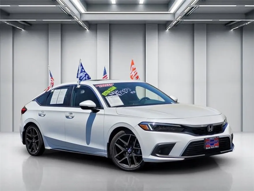 2023 Honda Civic Hatchback Sport Touring photo 1