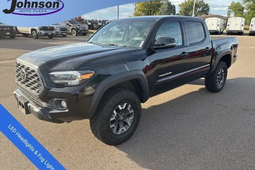 2023 Toyota Tacoma TRD V6 photo 1
