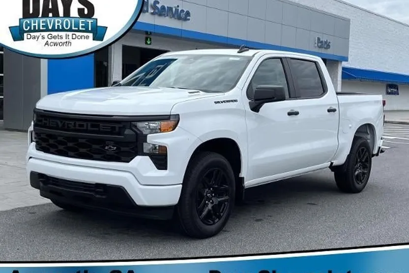 2026 Chevrolet Silverado 1500 Custom photo 1