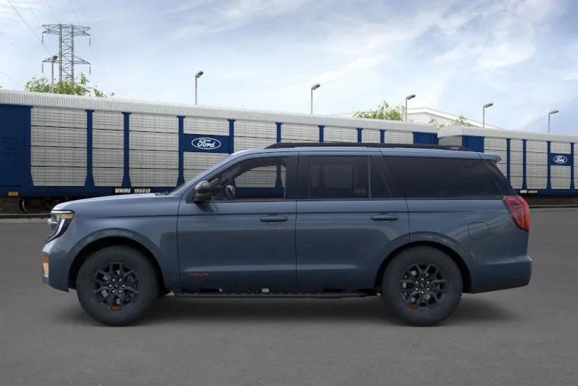 2025 Ford Expedition photo 1