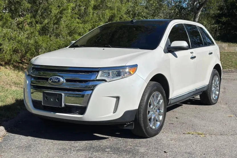 2011 Ford Edge SEL photo 1