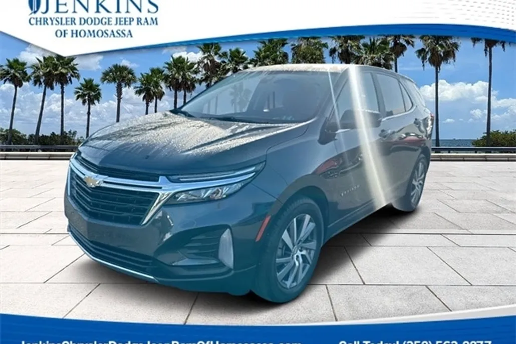 2022 Chevrolet Equinox LT photo 1