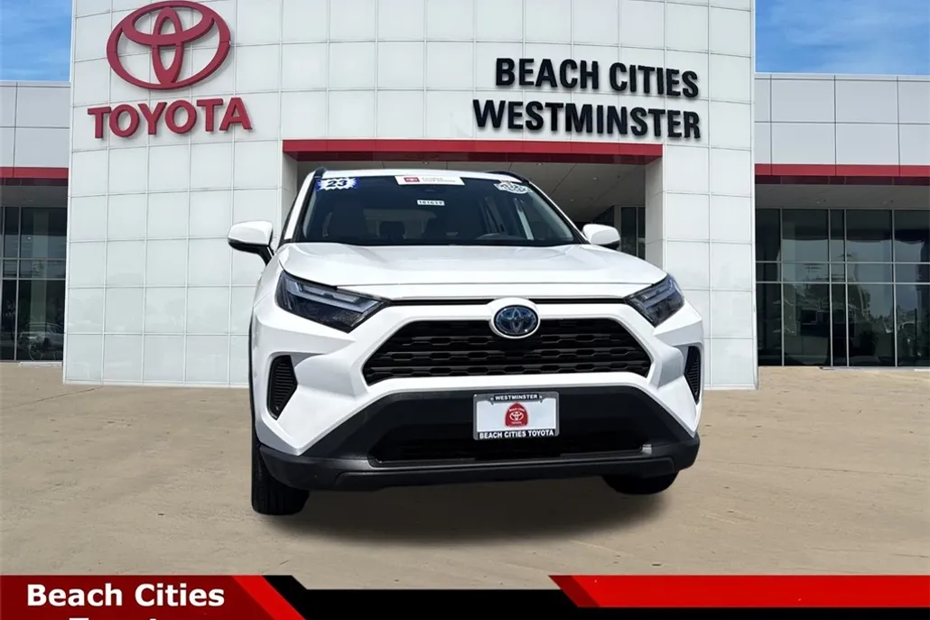2023 Toyota RAV4 Hybrid XLE photo 1
