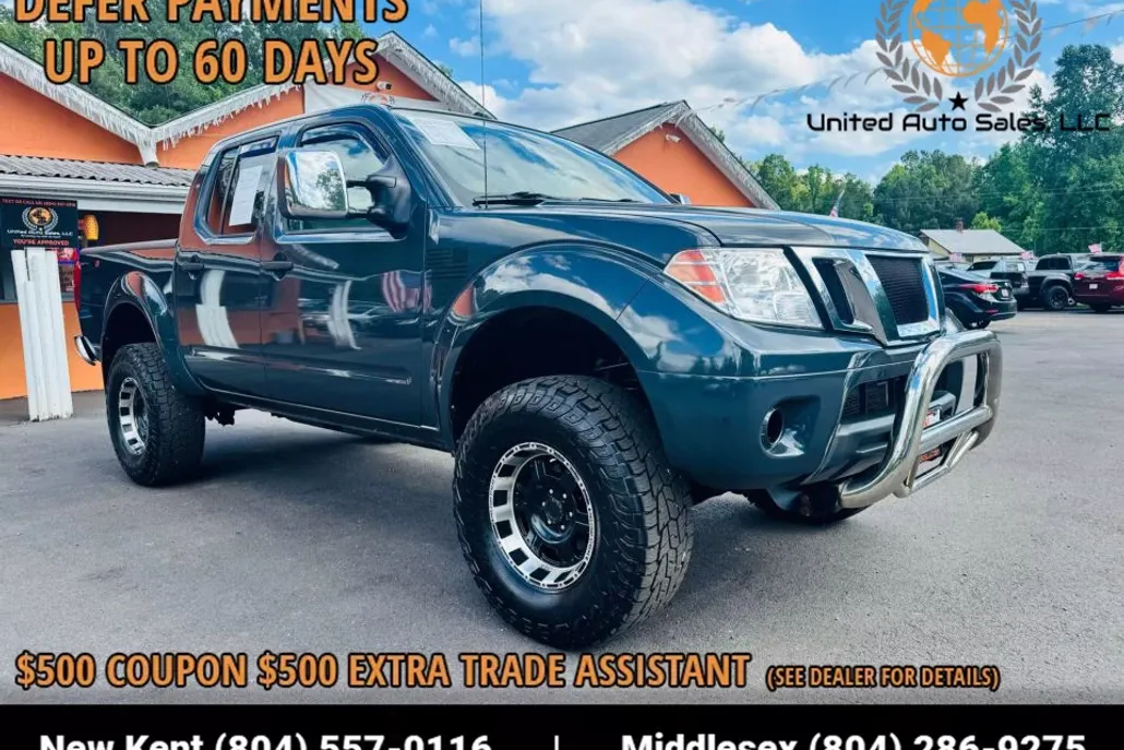 2013 Nissan Frontier SV photo 1