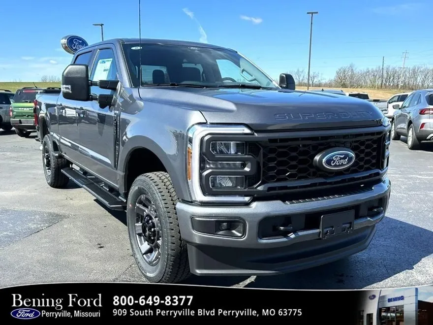 2025 Ford F-250 photo 1
