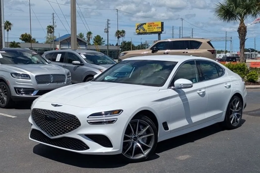 2025 Genesis G70 2.5T photo 1
