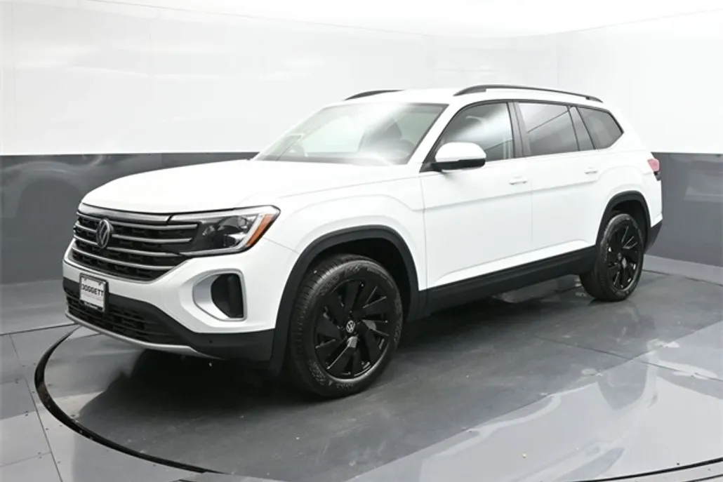 2024 Volkswagen Atlas SE Technology photo 1
