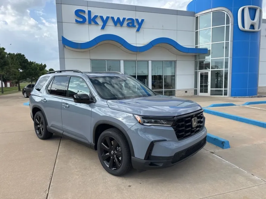2025 Honda Pilot Black Edition photo 1